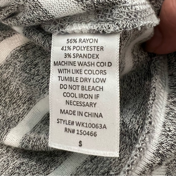 Mix by 41 Hawthorn - Striped Sweater/Great for Layering - Picture 6 of 6